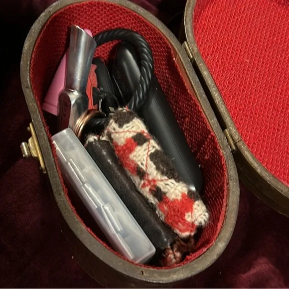 Vintage Wooden Bag with Floral Art - Hinged Case with Shoulder Strap - Picture 8 of 8